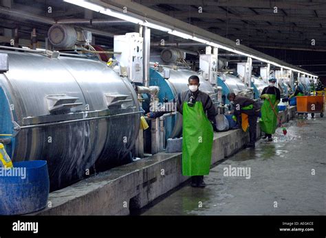 Chinesische Kleidung Fabrik für die Herstellung von Blue Jeans in ...
