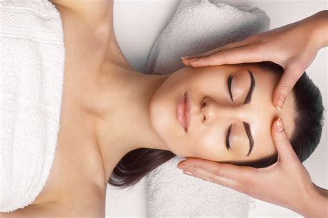 Facial Massage And Acupressure Treatments Sarah Brown