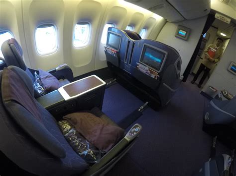 Thai Airways Business Class Royal Silk 777 200 Review Tpe To Bkk