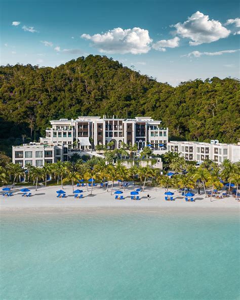 Superb facilities and an excellent location make the sunset beach resort the perfect base from which to enjoy your stay in langkawi. This Luxurious Resort In Langkawi Has Over-Water Villas ...