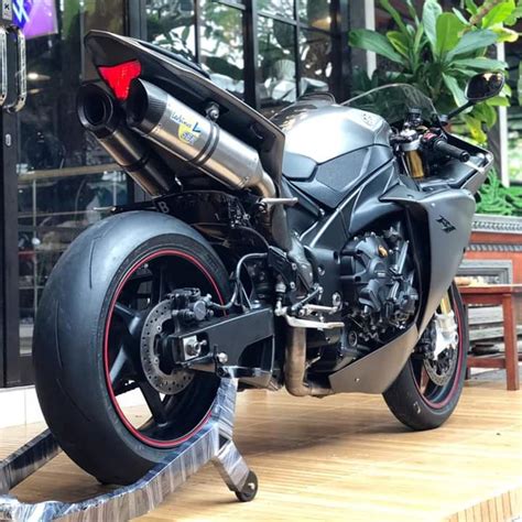 It has been in production since 1998. FS: Superbike Yamaha R1 Yzf-R1, 1000cc, 2013/14, paint ...