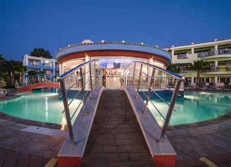 Caretta Beach Hotel Waterpark Kalamaki Zakynthos 4 Greece From £ 126 Hotelmix Vlrengbr