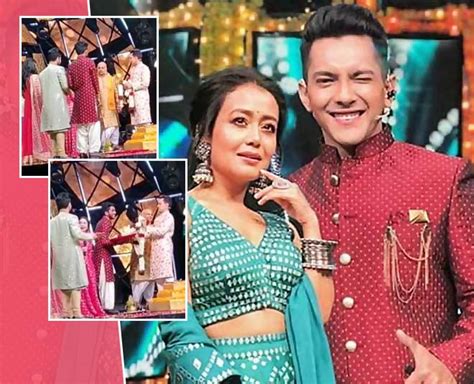 Watch Video Neha Kakkar And Aditya Narayan Get Married Before Valentines Day Varmala Video