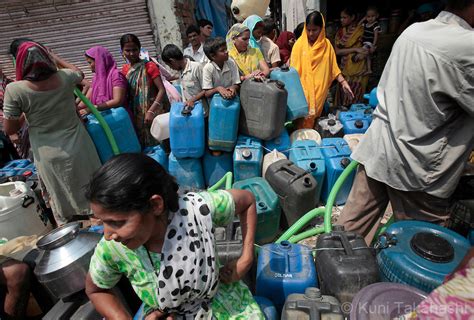 India Water Shortage In Mumbai Kuni Takahashi Photography