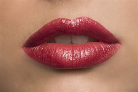 13 Amazing Facts About Your Lips