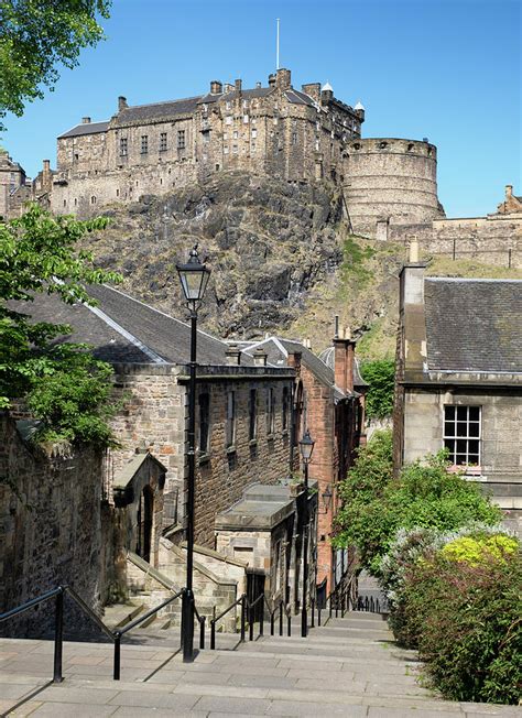 Edinburgh Castle From The Vennel Photograph By Jeremy Lavender