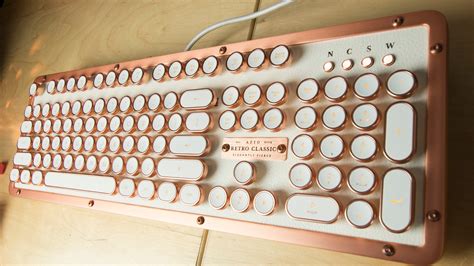 Azio Retro Classic Keyboard Review The New Vintage Kotaku Uk