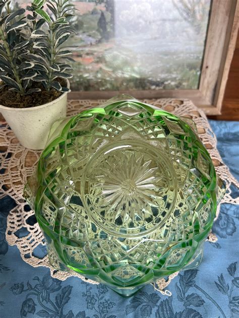 Uranium Green Glass Bowl Hazel Atlas Diamond Arches Green Depression