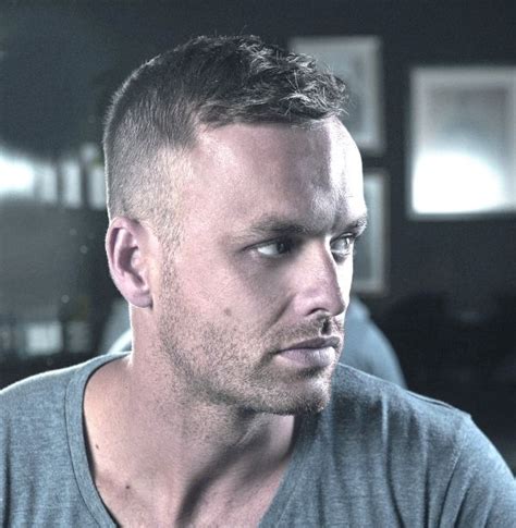 From a taper fade or undercut on the sides to a buzz cut, crew cut, comb over, or mohawk on top, there are a number of good short and long hairstyles for men with receding hairline. 35 Flattering Hairstyles For Men With Receding Hairlines