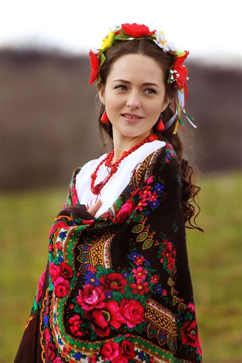 نتيجة بحث الصور عن ‪traditional dress ukraine‬‏ traditional dresses ukrainian girl