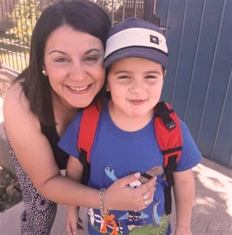 Explore tweets of mayra mendoza ☀️ @mayrasmendoza on twitter. Brutal triple crimen: mató a su pareja, al hijo de ella, a ...