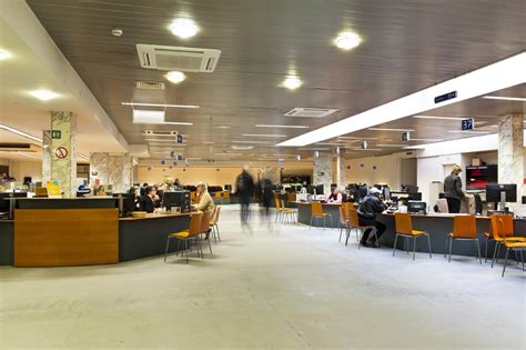 Jonge en internationale onderzoeksuniversiteit met meer dan 20.000 studenten. Stadsloket Antwerpen - Centrum | Antwerpen.be
