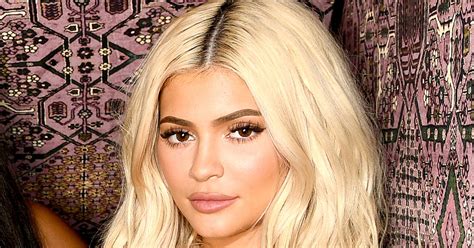 Kylie Jenner Dresses As Barbie For Halloween 2018 Pic