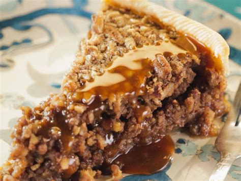I'm just a food blogger who loves watching her show and making her. Deep-Dish Pecan Pie Recipe | Trisha Yearwood | Food Network