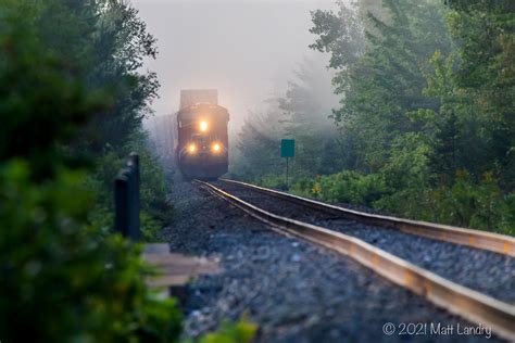 Railpicturesca Matt Landry Photo Out Of The Fog Cn 121 Rounds The