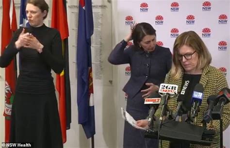 Your experience at melbourne mel. Jetstar passengers from Melbourne allowed to leave Sydney ...
