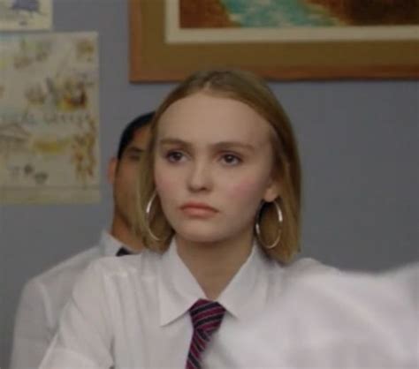 Lily Depp Lily Rose Depp Collette Short Hair Styles Movie Yoga Models Girls Quick