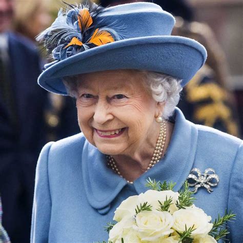 Elizabeth ii (elizabeth alexandra mary; La reine Elizabeth II prise en flagrant délit, elle ...