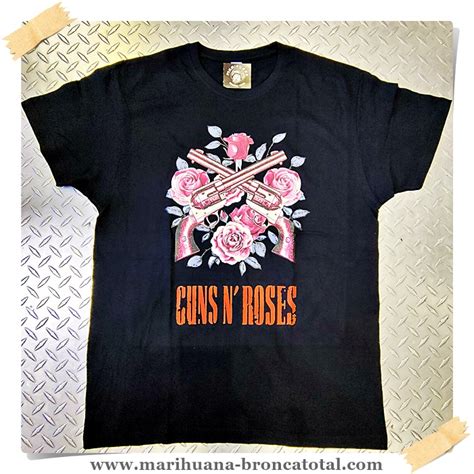 Camiseta Guns N Roses Pistolas Y Rosas Rosa