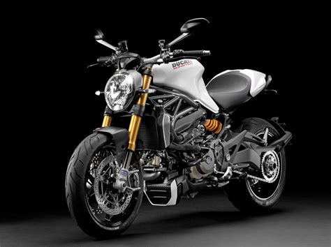 This will help future owners make their choice! 2014 Ducati Monster 1200S Review