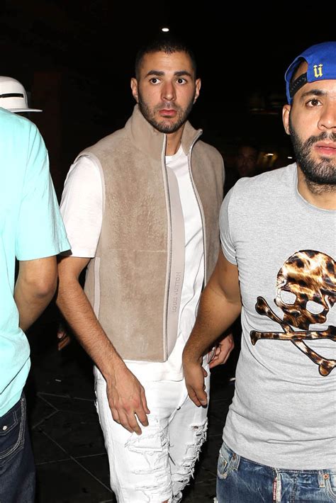 Real madrid's karim benzema parties with rihanna in new york. Rihanna and Karim Benzema spotted hanging out in Los ...