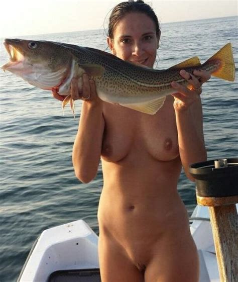 Голые девушки на рыбалке Бесплатное порно фото и видео эротические игры и порно рассказы