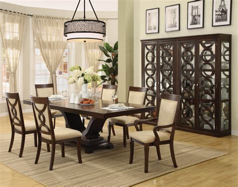 Attractive Centerpieces For Dining Room Tables To Create Delightful