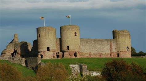 Rhuddlan Castle Rhyl Wales Sams Castle To Me And Troodz This Is