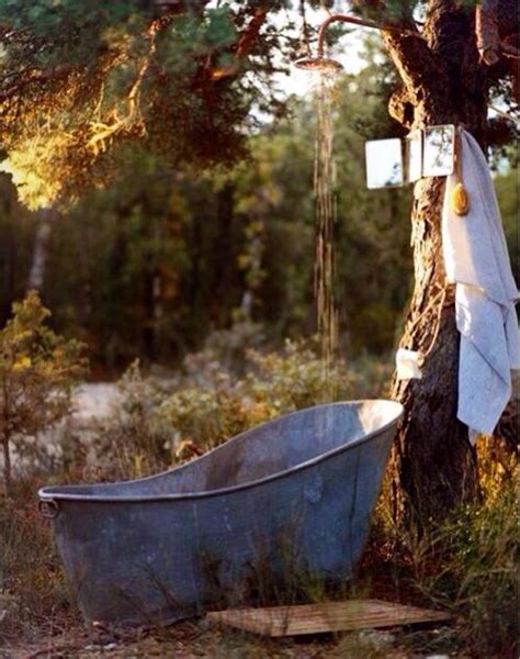 Old Fashioned Metal Bathtub Outside Outdoor Tub Outdoor Bathtub Outdoor Bathrooms