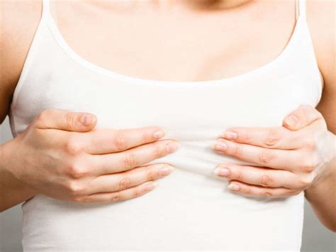 Pain On Left Side Of Breast Near Armpit Breast Pain Causes Symptoms