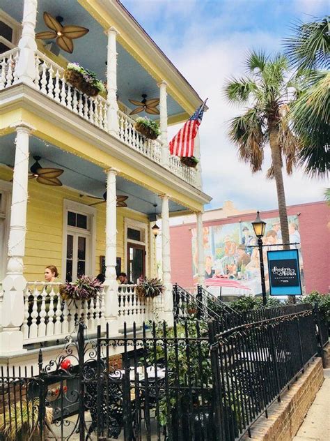 A List of Great Places to Eat in Charleston. The Sophisticated Life