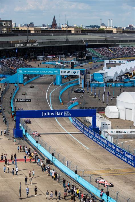 Berlin gibt vollgas und alles steht still: Berlin Formula E pic gallery - Motorsport - Inside Sport