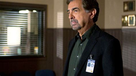Criminal Minds Star Joe Mantegna Hints At Season Finale Huffpost