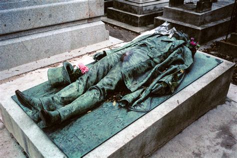 Statue Of Victor Noir Père Lachaise Cemetery Raingod