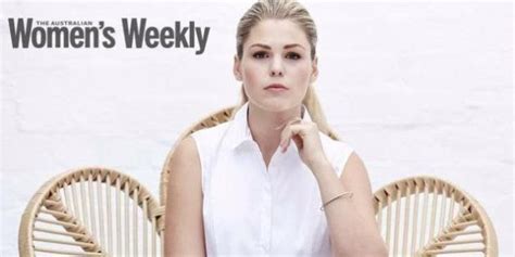 Annabelle natalie belle gibson (born october 1991) is an australian app developer, blogger, and alternative health advocate whose marketing platform was founded on her fraudulent claims of having donated significant income to charities. La blogueuse star Belle Gibson a été reconnue coupable d ...