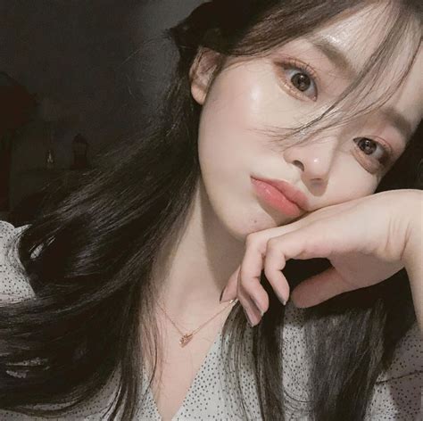 김나희 On Instagram “뿝” Pretty Korean Girls Cute Korean Girl Korean