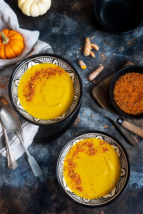 Soupe à la courge butternut patate douce et lentille