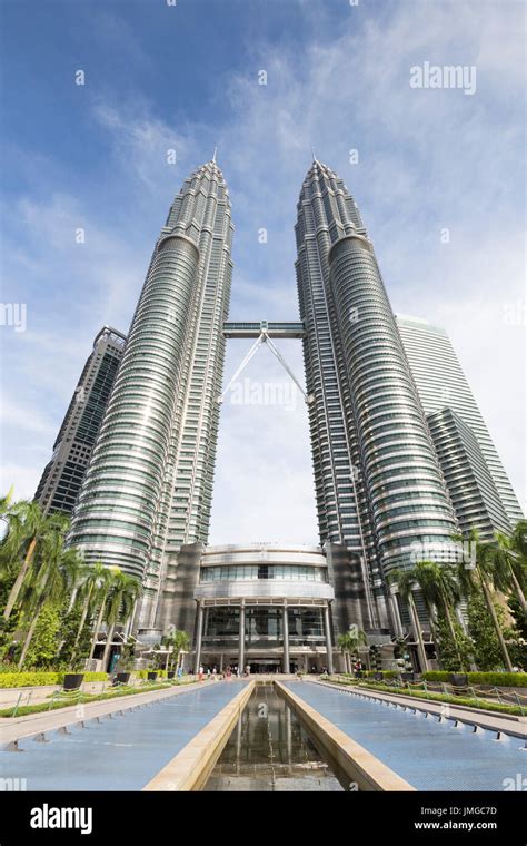 Petronas Twin Towers Kuala Lumpur Malaysia Stockfotografie Alamy