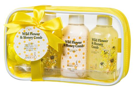 Wild Flower And Honey Comb Spa T Set Shower Gel Bubble Bath Body