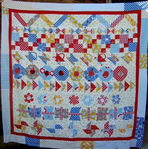 A gorgeous quilt pattern that you can use your scraps with. Patchwork Posse Round Robin Collection- Free Quilt ...