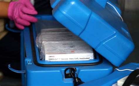 Juru bicara vaksinasi covid 19 kementerian kesehatan, siti nadia tarmizi menegaskan, vaksin covid 19 gratis untuk masyarakat tanpa persyaratan apapun. Jabar Distribusikan Vaksin Covid-19 Sesuai Standar ...