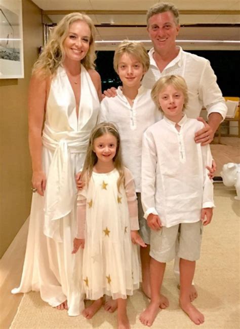 Luciano huck vai deixar a globo para se candidatar como presidente do brasil (foto: Angélica e Huck se reúnem com família de Rodrigo Faro no ...