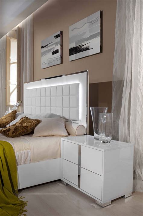 Cielo stocks a wide range of bed bases, mattresses, headboards, pedestals, pillows, duvets, toppers and more for your bedroom. Modrest San Marino Modern White Bedroom Set - San Marino ...