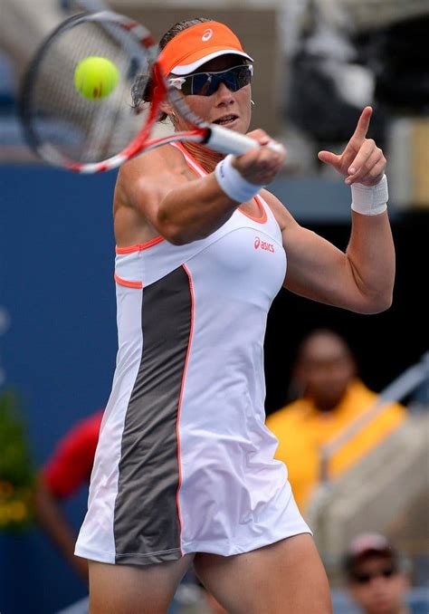 Stosur Begins Us Open Title Defense With A Rout The New York Times