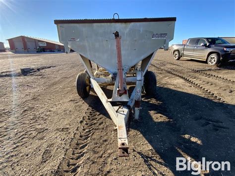 Willmar 500 Ta Pull Type Fertilizer Spreader Bigiron Auctions