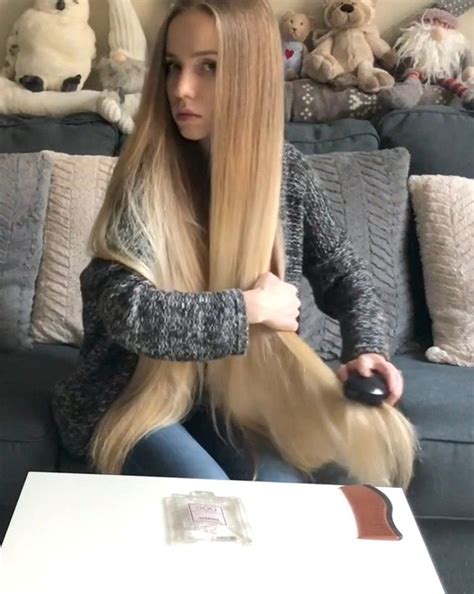 Video Blonde Alena In The Sofa Long Hair Girl Bun Hairstyles For
