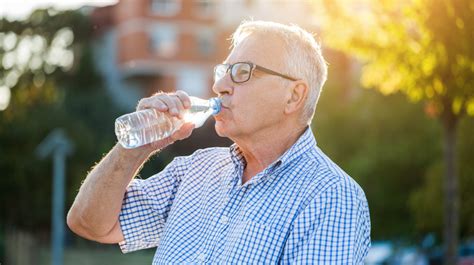 Heat Wave Why Seniors Are More At Risk For Heat Illness United Hebrew