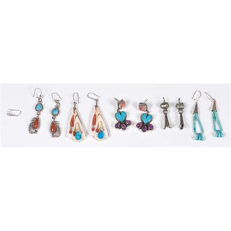Navajo Earrings Cowan S Auction House The Midwest S Most Trusted