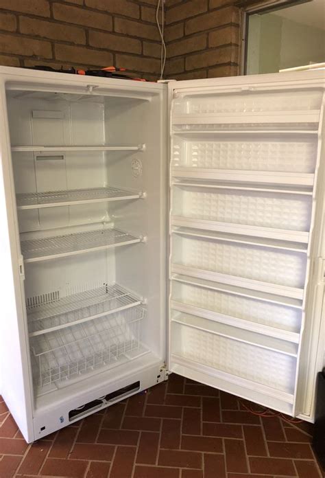 20 Cubic Foot Maytag Upright Freezer For Sale In Tempe Az Offerup
