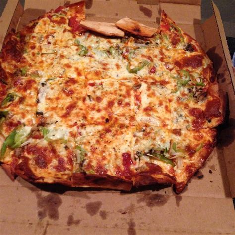 Rosatis Pizza 12 Reviews Pizza 1043 N Milwaukee Ave